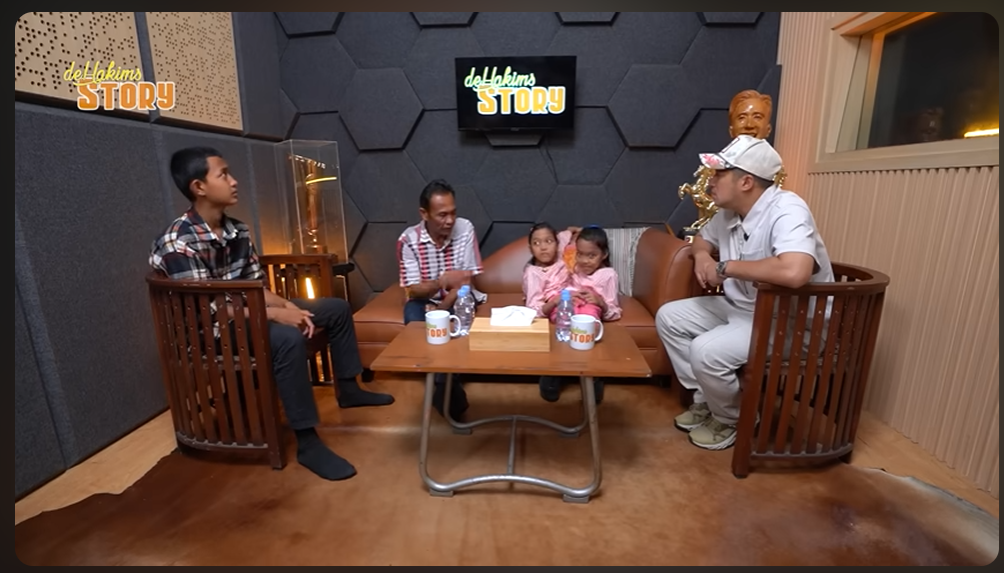 Cerita kelahiran kembar siam asal Garut (YouTube deHakims Story)